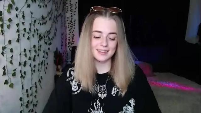 Image 6 of sofia_rosemary Stream on Chaturbate on 2 months ago