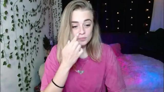 Image 2 of sofia_rosemary Stream on Chaturbate on 2 months ago