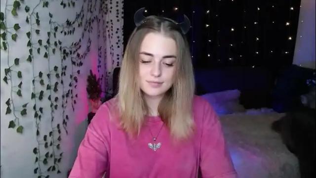 Image 6 of sofia_rosemary Stream on Chaturbate on 1 month ago
