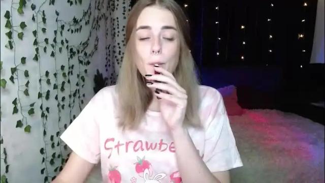 Image 2 of sofia_rosemary Stream on Chaturbate on 1 month ago