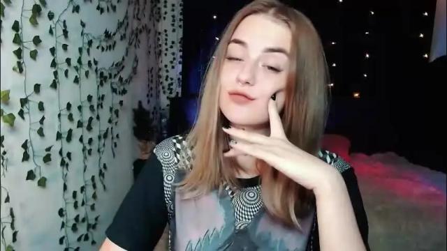 Image 2 of sofia_rosemary Stream on Chaturbate on 1 month ago