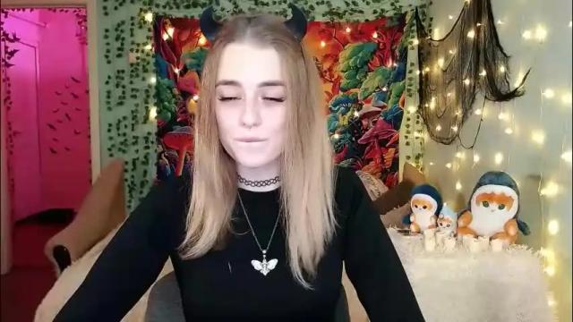 Image 11 of sofia_rosemary Stream on Chaturbate on 1 month ago