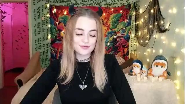 Image 2 of sofia_rosemary Stream on Chaturbate on 1 month ago