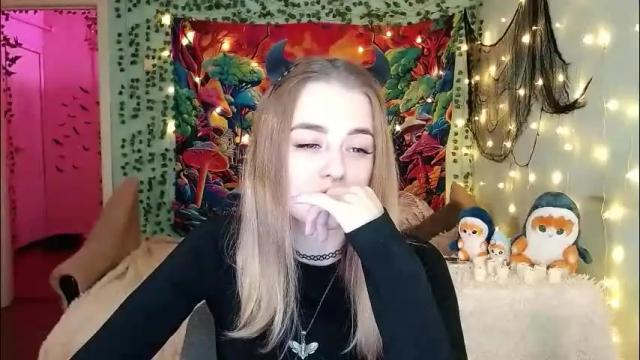 Image 4 of sofia_rosemary Stream on Chaturbate on 1 month ago