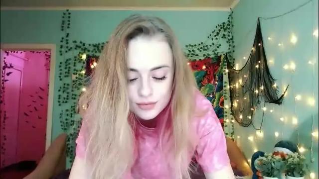 Image 2 of sofia_rosemary Stream on Chaturbate on 1 month ago