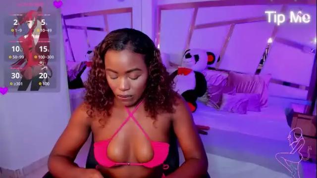 Image 4 of sofia_samuels Stream on Chaturbate on 24 days ago