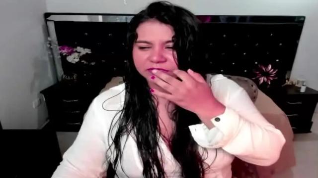 Image 2 of sofia_sorceress Stream on Chaturbate on 13 months ago