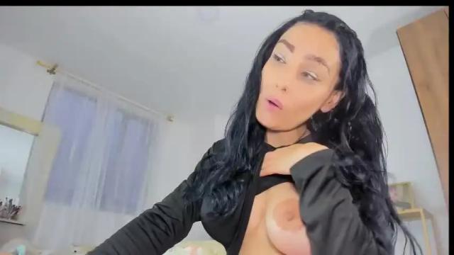 Image 12 of sofia_swett_03 Stream on Chaturbate on 1 month ago