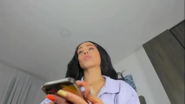 Image 12 of sofia_swett_03 Stream on Chaturbate on 1 month ago