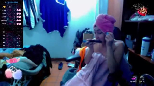 Image 2 of sofia_vanner Stream on Chaturbate on 13 months ago