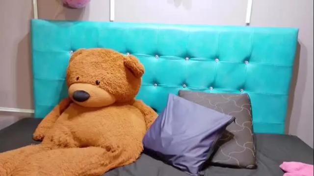 Image 2 of sofia_white3 Stream on Chaturbate on 1 month ago