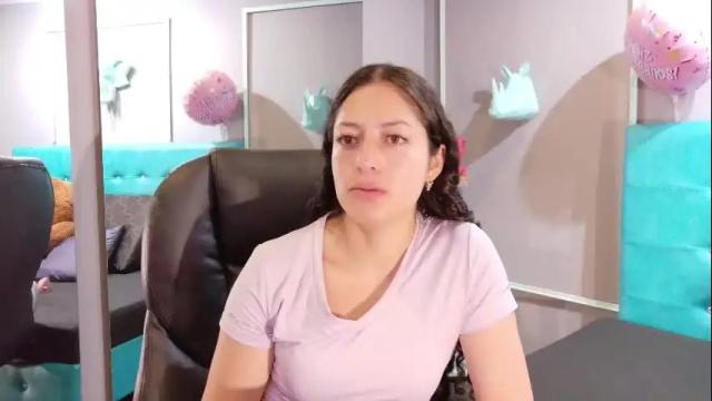 Image 7 of sofia_white3 Stream on Chaturbate on 9 days ago
