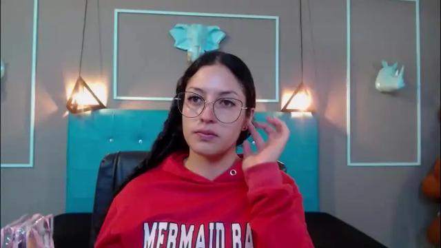 Thumbnail 3, sofia_white3's Stream at Chaturbate, 2 months ago