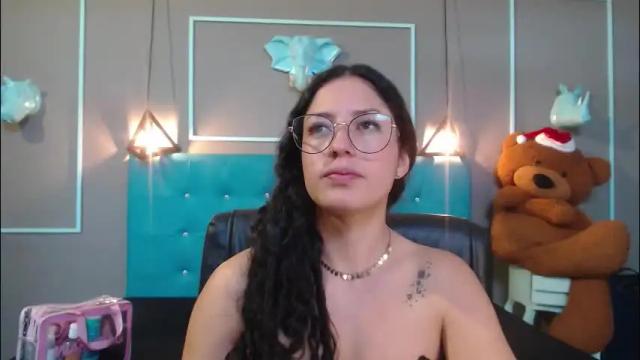 Thumbnail 3, sofia_white3's Stream at Chaturbate, 1 month ago