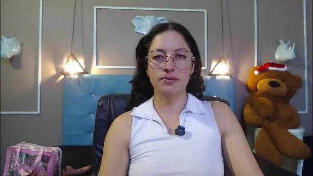 Thumbnail 2, sofia_white3's Stream at Chaturbate, 1 month ago