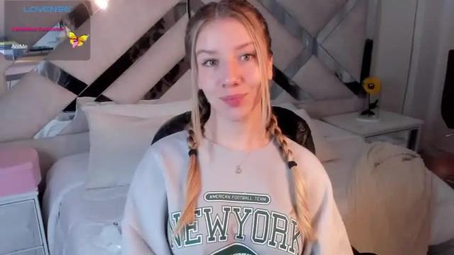 Image 11 of sofia_woodss Stream on Chaturbate on 13 months ago