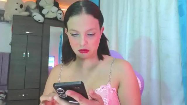 Image 4 of sofiabonetti Stream on Chaturbate on 6 months ago