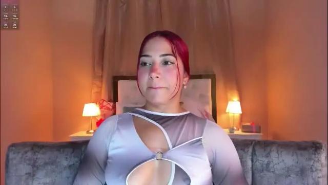 Image 4 of sofiabosch Stream on Chaturbate on 2 months ago