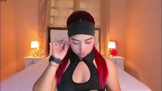 Image 3 of sofiabosch Stream on Chaturbate on 2 months ago