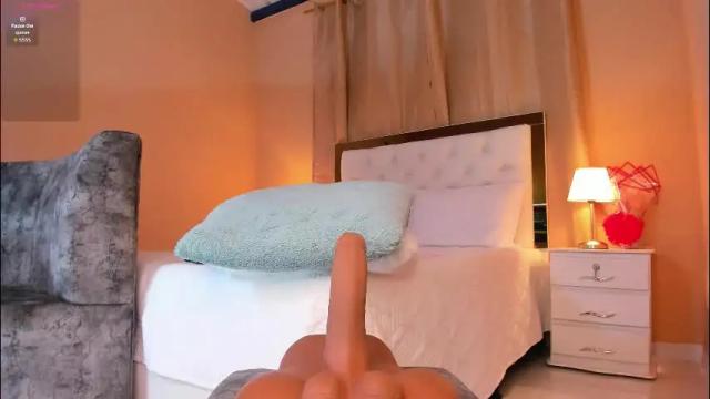 Image 10 of sofiabosch Stream on Chaturbate on 2 months ago