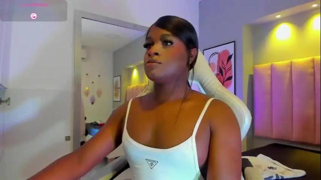 Image 3 of sofiabrouw Stream on Chaturbate on 1 month ago