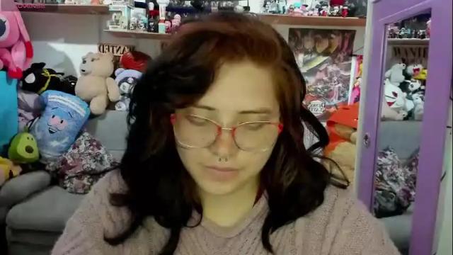 Image 2 of sofiacammy Stream on Chaturbate on 2 days ago