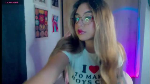 Image 7 of sofiacarti_ Stream on Chaturbate on 4 days ago