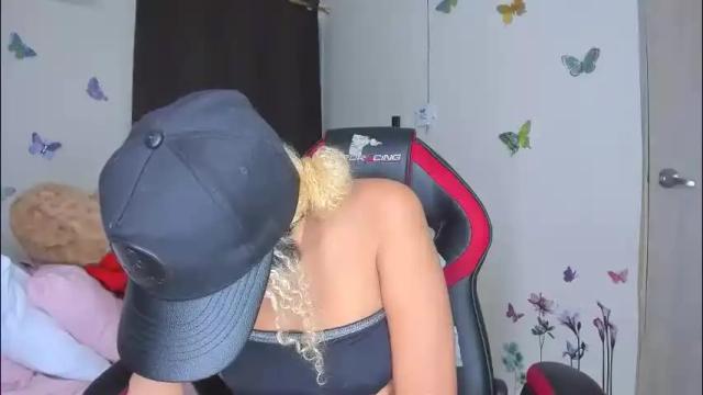 Image 6 of sofiacastillo01 Stream on Chaturbate on 1 month ago