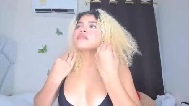 Image 7 of sofiacastillo01 Stream on Chaturbate on 1 month ago