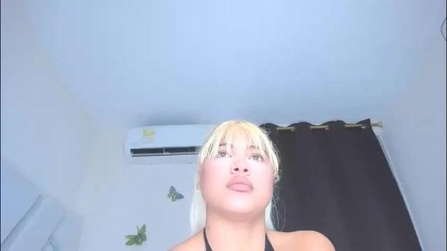 Image 4 of sofiacastillo01 Stream on Chaturbate on 25 days ago