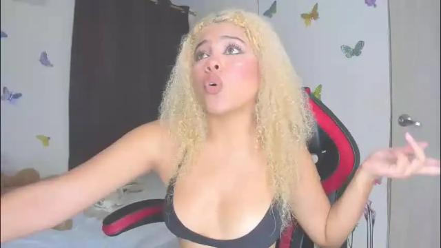 Image 2 of sofiacastillo01 Stream on Chaturbate on 19 days ago