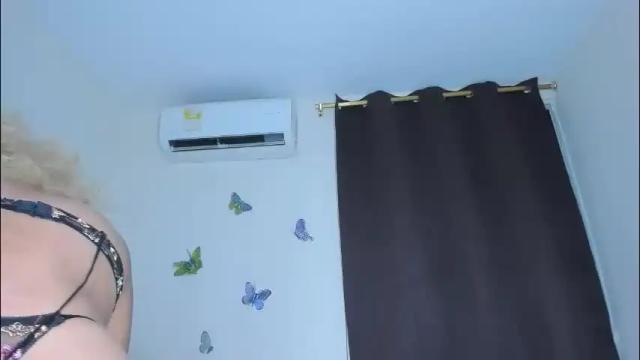 Image 4 of sofiacastillo01 Stream on Chaturbate on 13 days ago