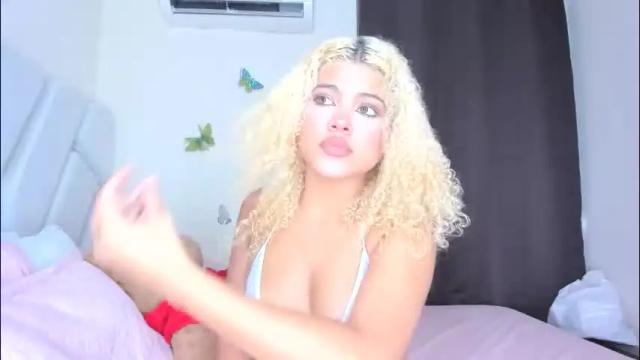 Image 10 of sofiacastillo01 Stream on Chaturbate on 8 days ago