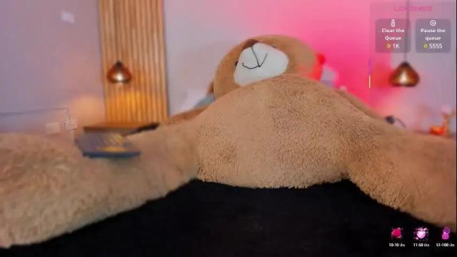 Image 4 of sofiacortez Stream on Chaturbate on 1 month ago