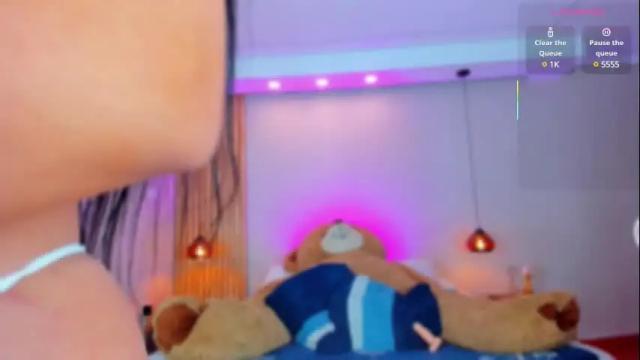 Image 2 of sofiacortez Stream on Chaturbate on 15 days ago