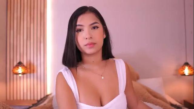 Image 2 of sofiacortez Stream on Chaturbate on 1 month ago