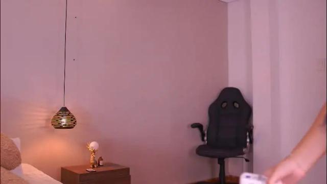 Image 2 of sofiacortez Stream on Chaturbate on 1 month ago