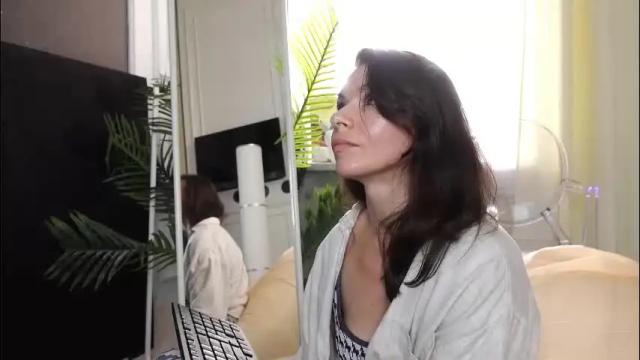 Image 12 of sofiafoster Stream on Chaturbate on 1 month ago