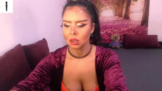 Image 11 of sofialiub Stream on Chaturbate on 14 months ago