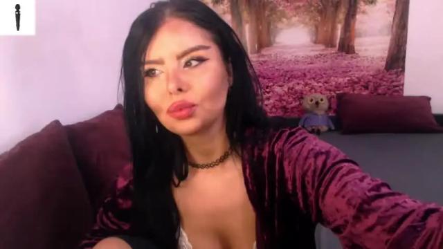 Image 7 of sofialiub Stream on Chaturbate on 14 months ago