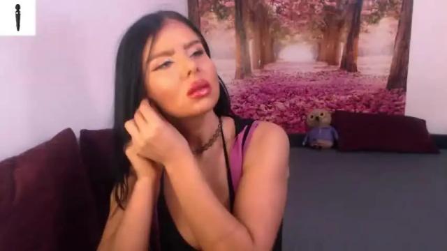 Image 2 of sofialiub Stream on Chaturbate on 14 months ago
