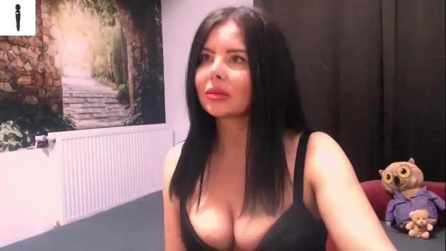 Image 10 of sofialiub Stream on Chaturbate on 1 month ago