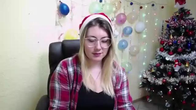 Image 2 of sofialuxx Stream on Chaturbate on 16 months ago