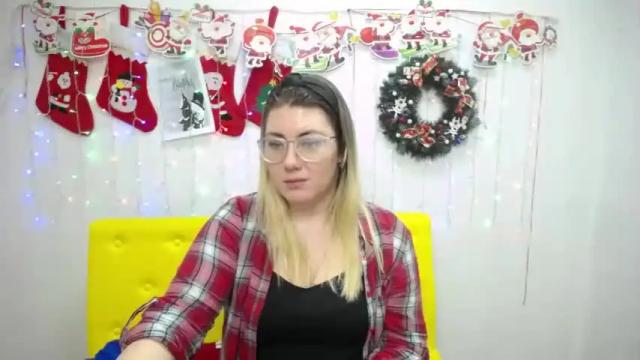 Image 2 of sofialuxx Stream on Chaturbate on 16 months ago