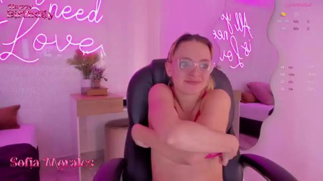 Image 8 of sofiamorales_ Stream on Chaturbate on 13 months ago