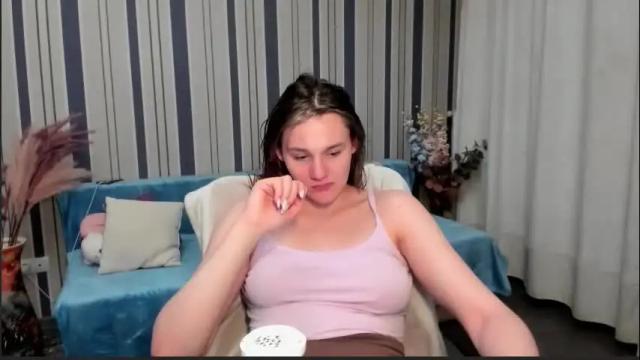 Image 2 of sofianashh Stream on Chaturbate on 3 months ago