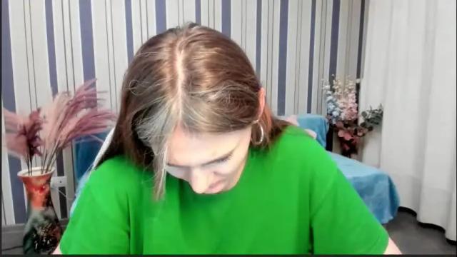 Image 2 of sofianashh Stream on Chaturbate on 2 months ago