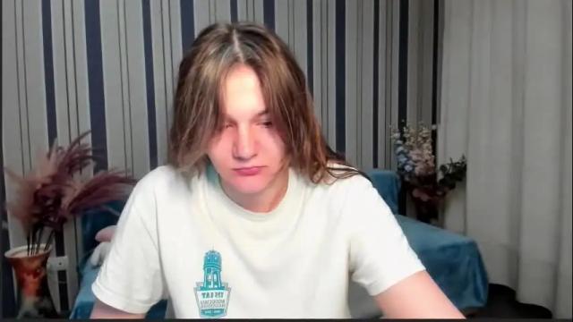 Image 3 of sofianashh Stream on Chaturbate on 2 months ago