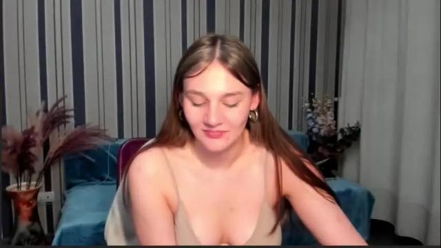 Image 2 of sofianashh Stream on Chaturbate on 2 months ago