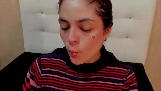 Image 4 of sofianesvat1 Stream on Chaturbate on 7 days ago